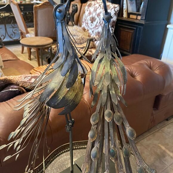 DESIGNER PEACOCK Metal Decor! - Picture 7 of 17